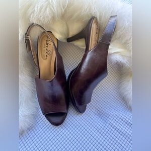 Abella Brown Leather Heels with Sophisticated Design